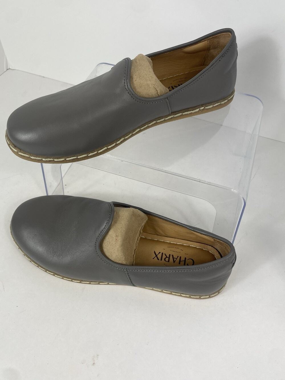 CHARIX Women's Artisan Gray Leather Slip On Flats Shoes Size 38 US 7.5-8 EUC